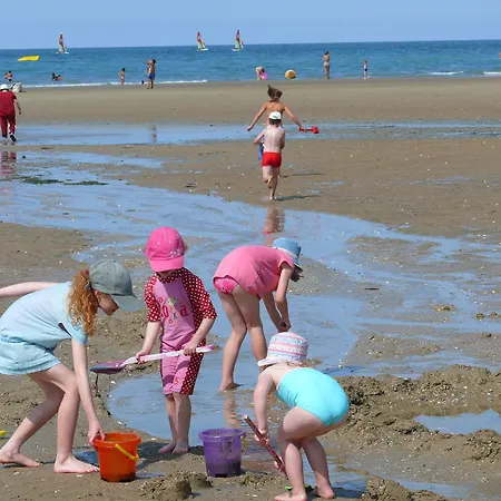 The Originals City, Le Savoy, קאין