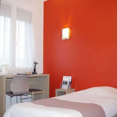 The Originals City, Le Savoy, מלון קאין