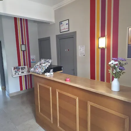 Hotel The Originals City, Le Savoy, 3*