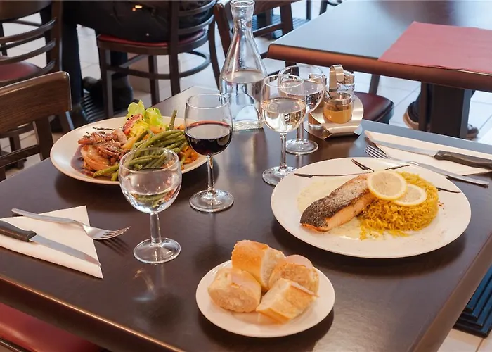 The Originals City, Le Savoy, מלון קאין