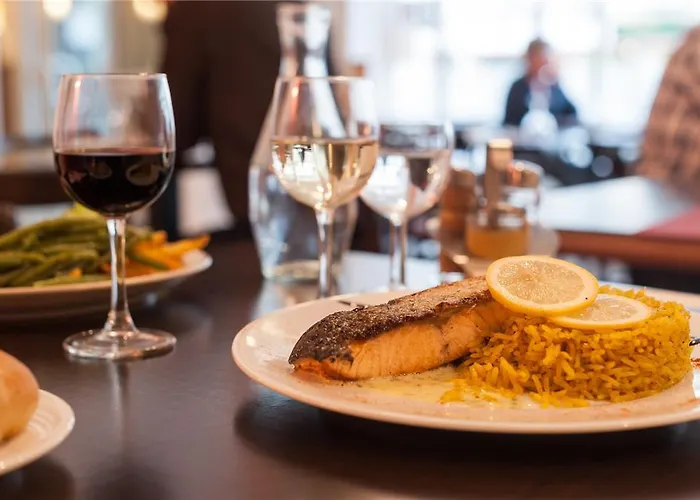 Otel The Originals City, Le Savoy,