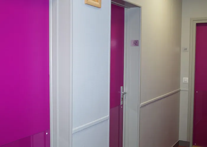 The Originals City, Le Savoy, מלון 3*