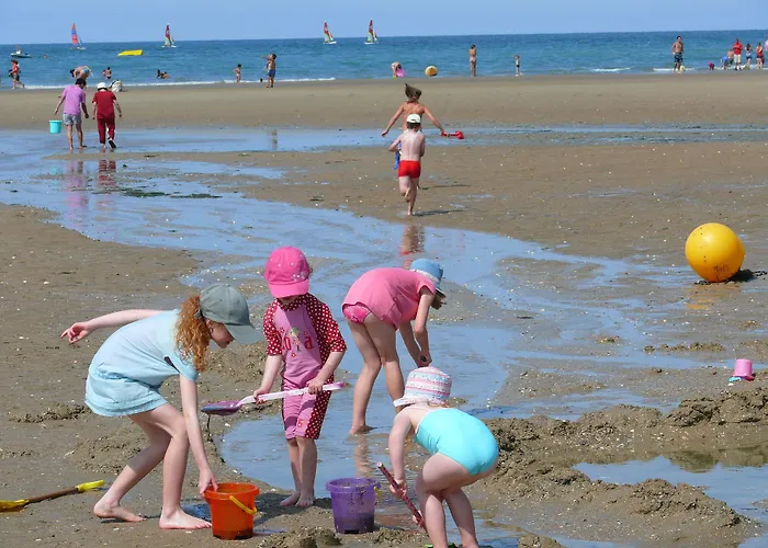 The Originals City, Le Savoy, קאין