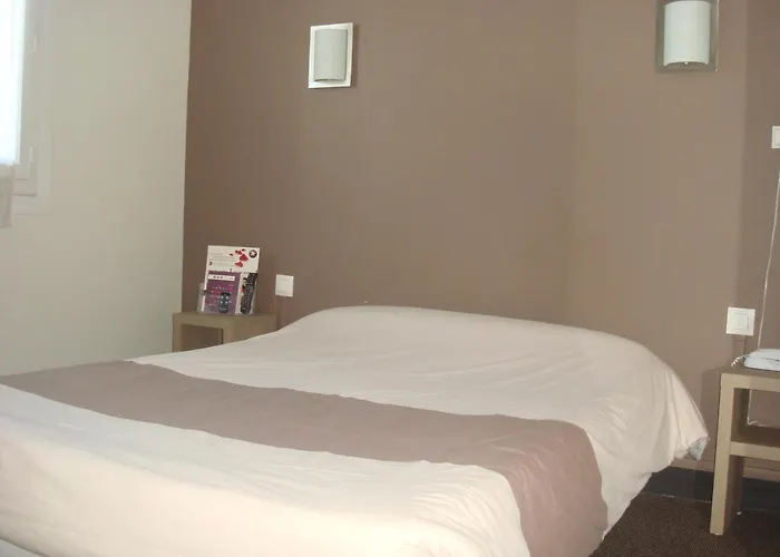 The Originals City, Le Savoy, 3* קאין