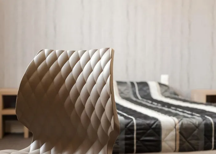 The Originals City, Le Savoy, מלון 3*